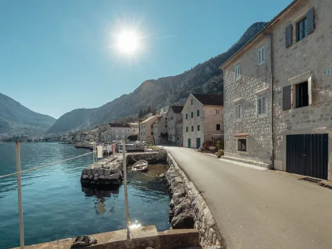 Izdavanje, kuća, 90m², Muo, Kotor - image 24