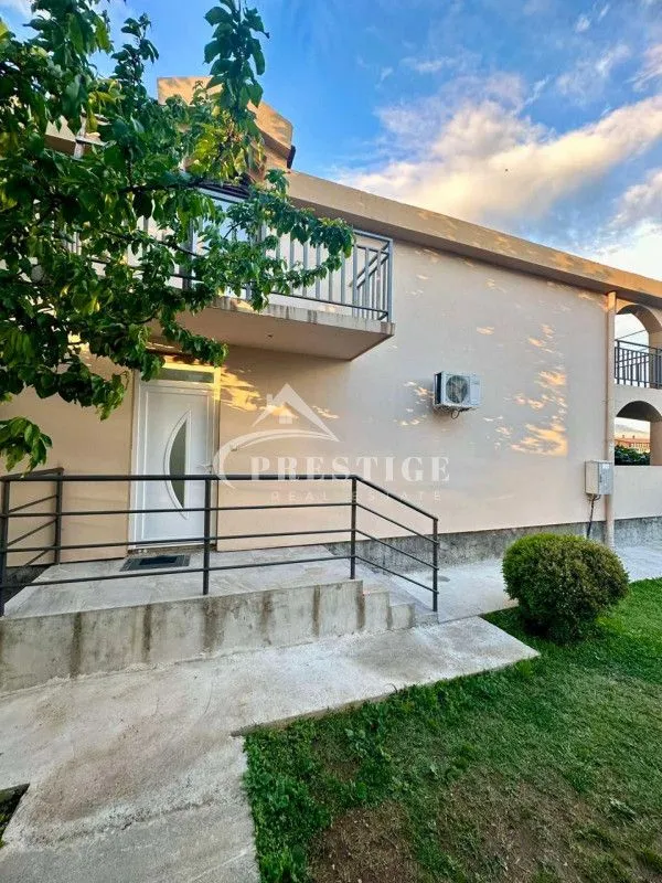 Rent, house, 160m², Gornja Gorica, Podgorica