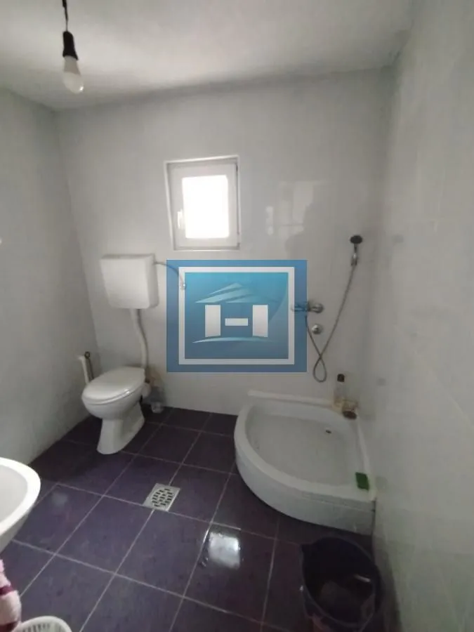 Prodaja, dvosoban stan, 57m², Kragujevac, Srbija