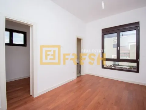 Prodaja, trosoban stan, 132m², Gornja Gorica, Podgorica - image 12