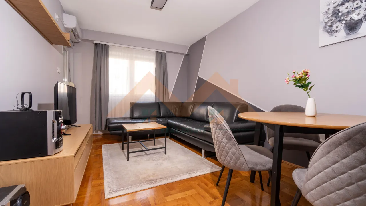 Izdavanje, jednosoban stan, 55m², City Kvart, Podgorica
