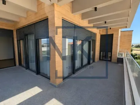 Izdavanje, trosoban stan, 130m², Donja Gorica, Podgorica - image 18
