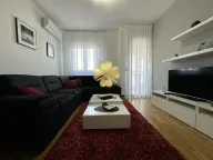 Izdavanje, jednosoban stan, 50m², City Kvart, Podgorica - image 1