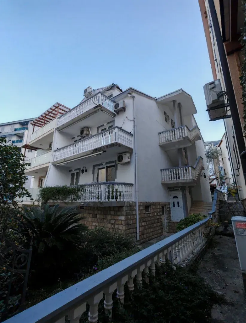 Sale, house, 345m², Bečići, Budva