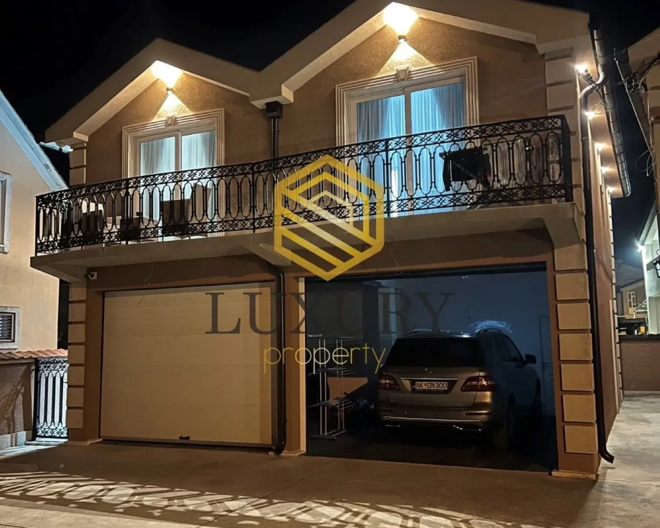 Prodaja, trosoban stan, 220m², Karaburško Polje, Podgorica