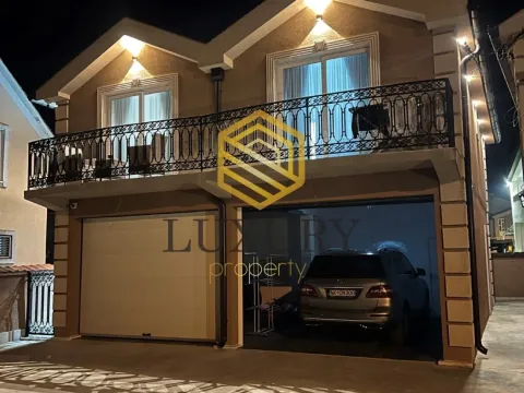 Sale, three bedroom apartment, 220m², Karaburško Polje, Podgorica - image 12