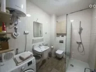 Izdavanje, jednosoban stan, 52m², City Kvart, Podgorica - image 11