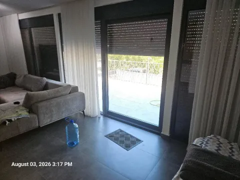 Izdavanje, garsonjera, 40m², Škaljari, Kotor - image 4