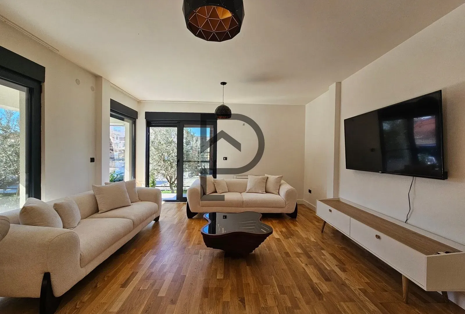 Rent, apartment, 100m², Dalmatinska ulica, Podgorica