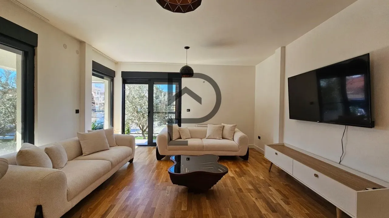 Izdavanje, stan, 100m², Dalmatinska ulica, Podgorica