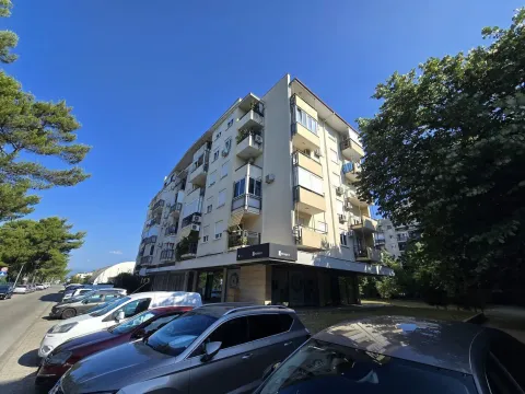 Prodaja, stan, 88m², Blok 6, Podgorica - image 2