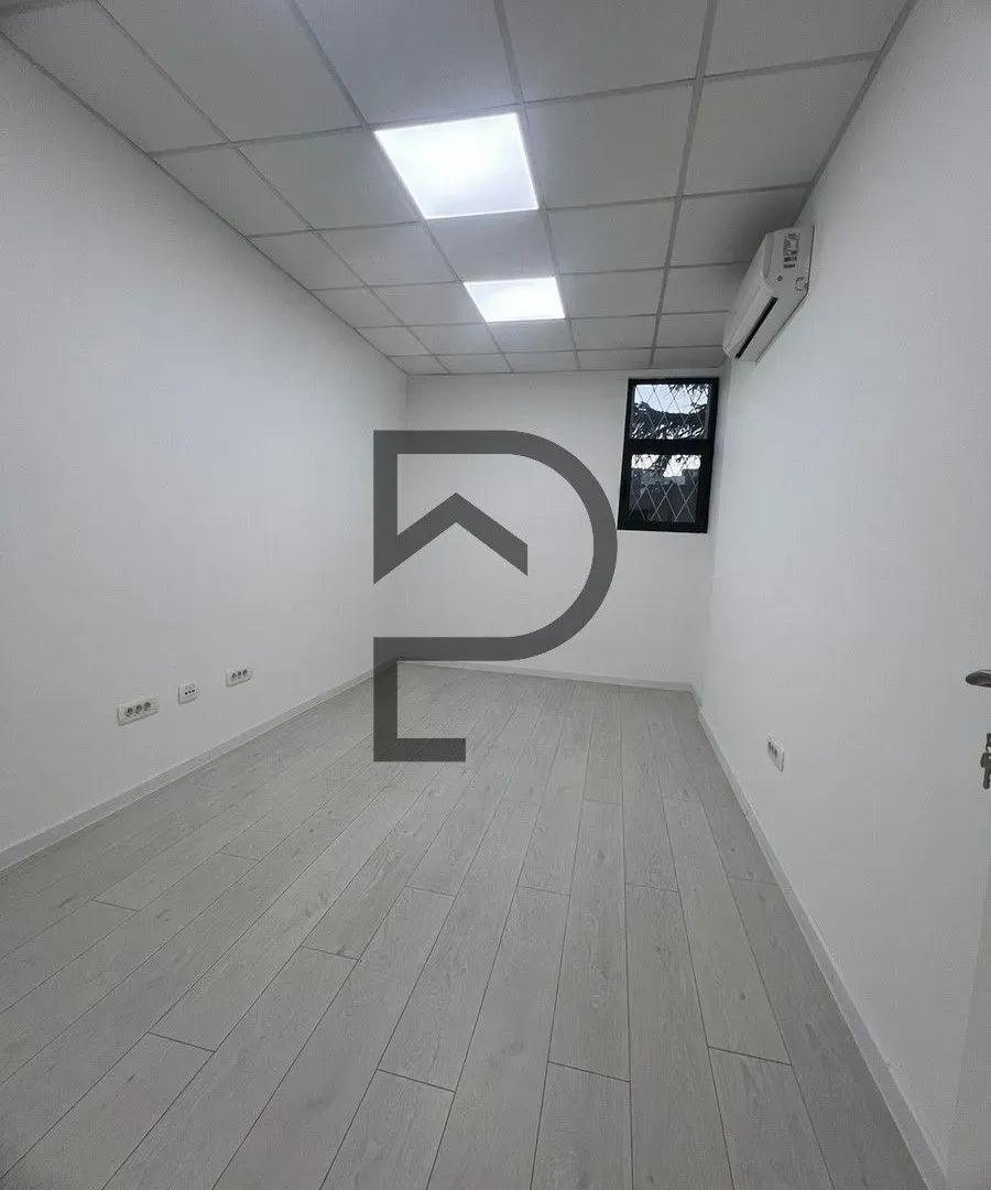 Rent, office space, 294m², Blok 6, Podgorica