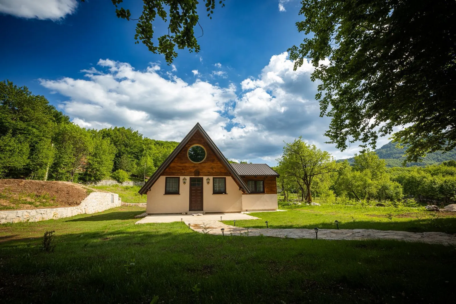 Prodaja, kuća, 65m², Centar, Cetinje