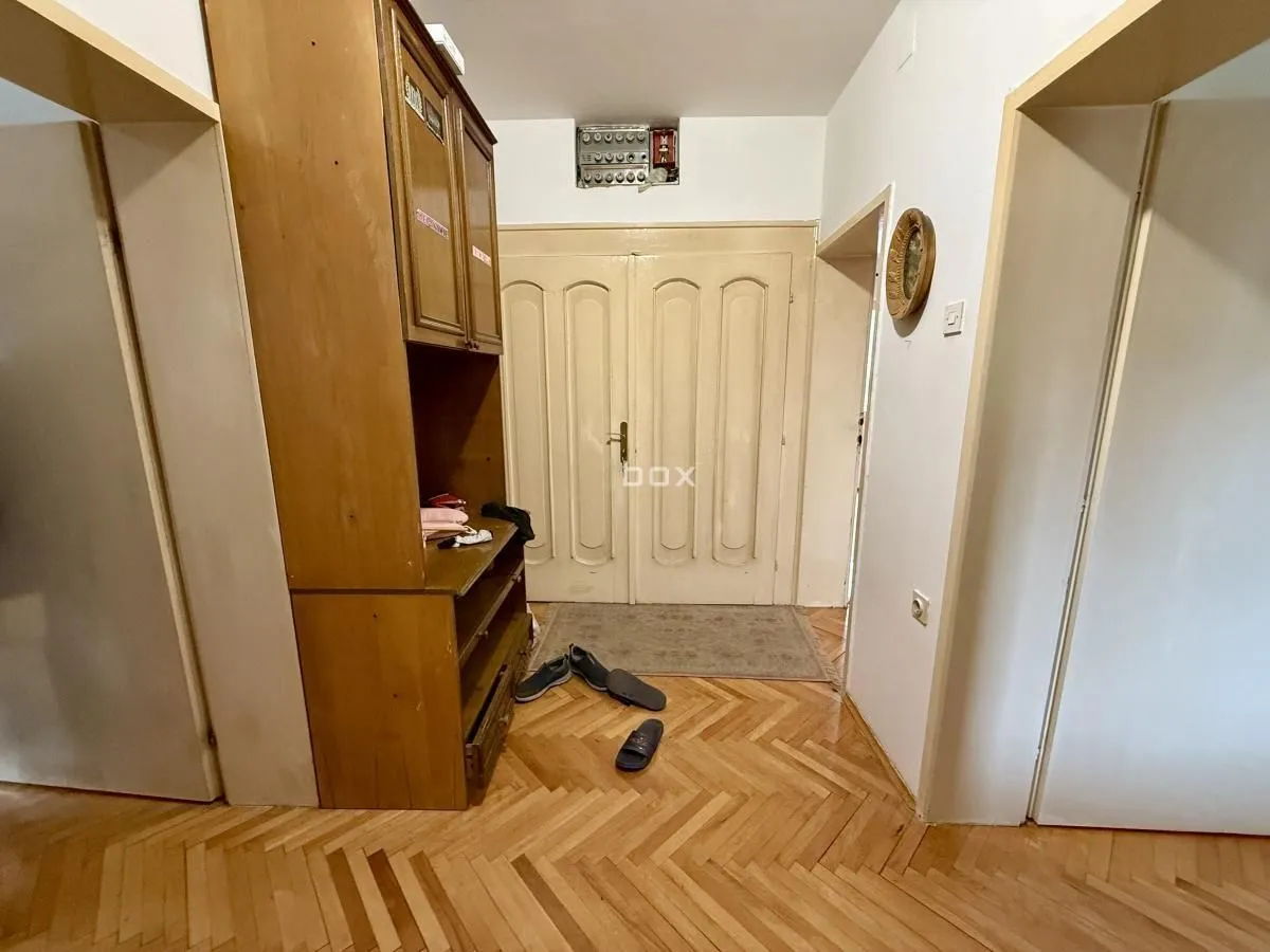 Prodaja, trosoban stan, 95m², Pantelej, Niš