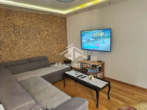 Izdavanje, stan, 64m², Stari Grad, Beograd