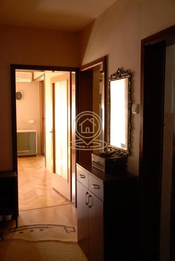Prodaja, trosoban stan, 86m², Pantelej, Niš