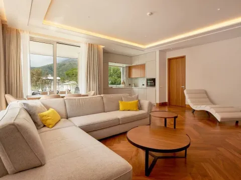 Prodaja, jednosoban stan, 80m², Centar, Tivat - image 9