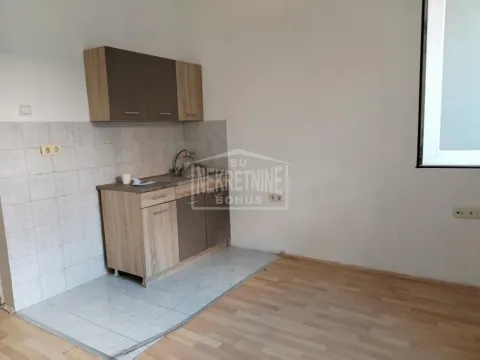 Prodaja, jednosoban stan, 17m², Centar, Subotica - image 5