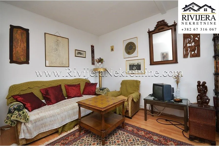 Prodaja, dvosoban stan, 56m², Sveti Stasije, Kotor