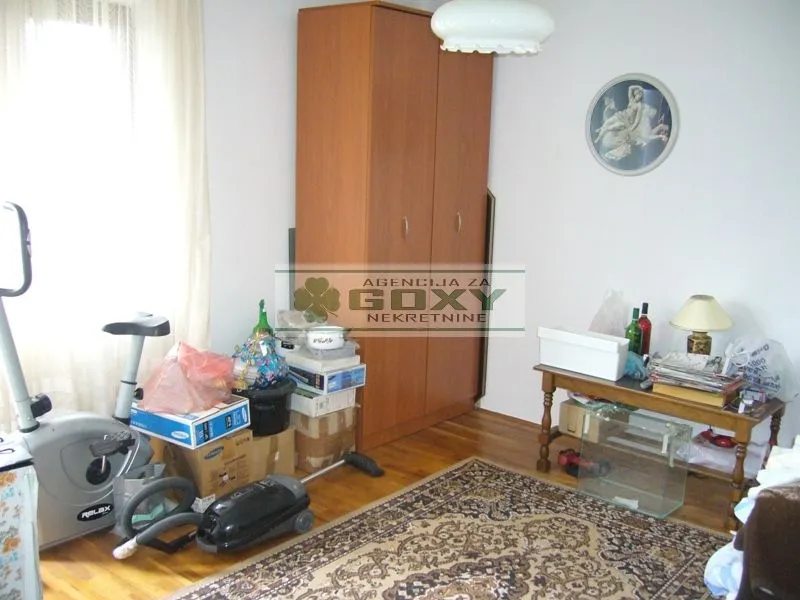Sale, house, 245m², Zemun Sve Podlokacije, Beograd
