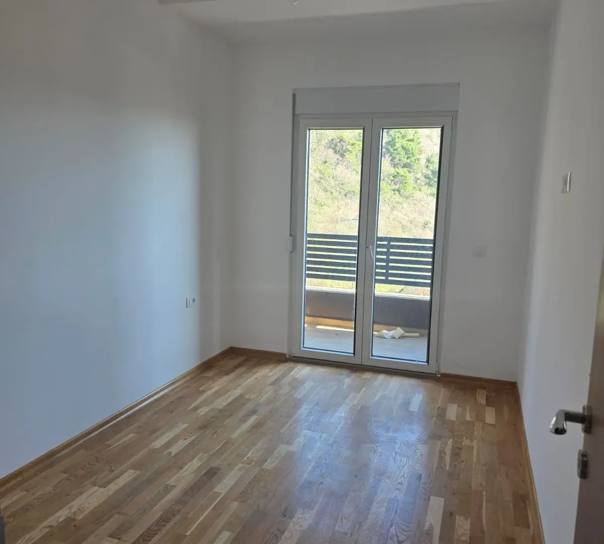 Prodaja, jednosoban stan, 45m², Lazi, Budva