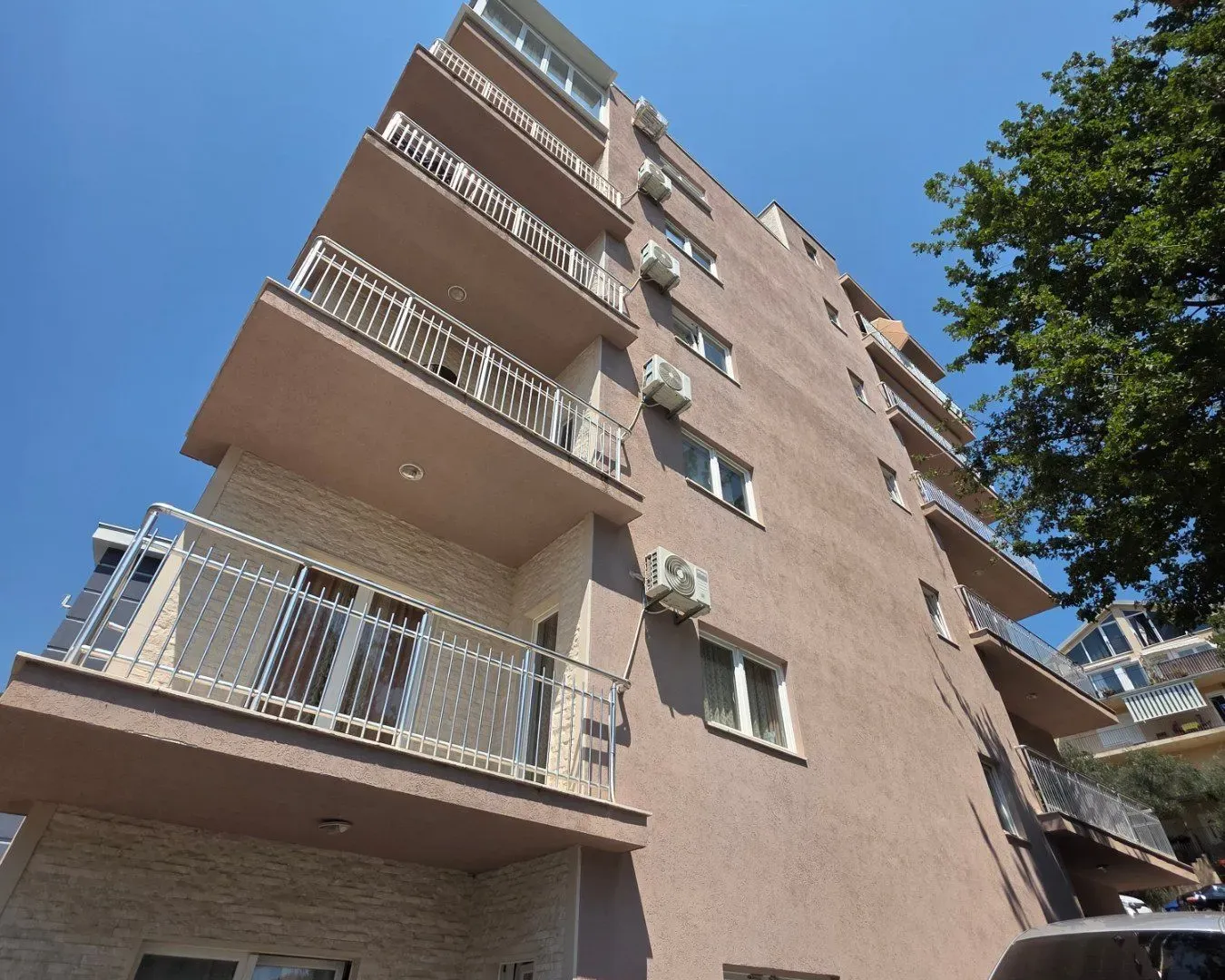 Rent, one bedroom apartment, 47m², Bečići, Budva