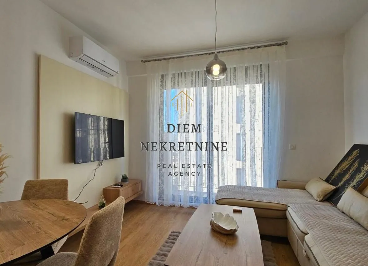 Rent, two bedroom apartment, 55m², Centar, Bar