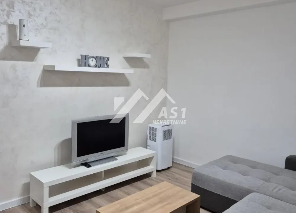 Izdavanje, stan, 22m², Betanija, Novi Sad Sve Podlokacije