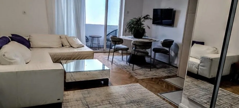 Izdavanje, dvosoban stan, 70m², Preko Morače, Podgorica