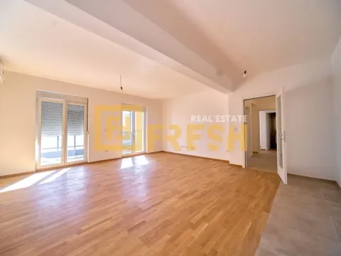 Prodaja, trosoban stan, 104m², Stari Aerodrom, Podgorica - image 3