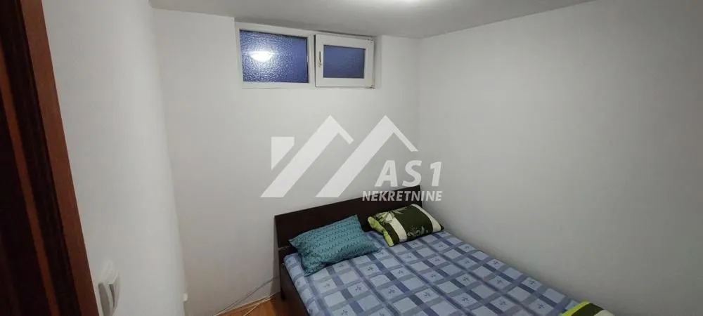 Izdavanje, jednosoban stan, 29m², Salajka, Novi Sad Sve Podlokacije