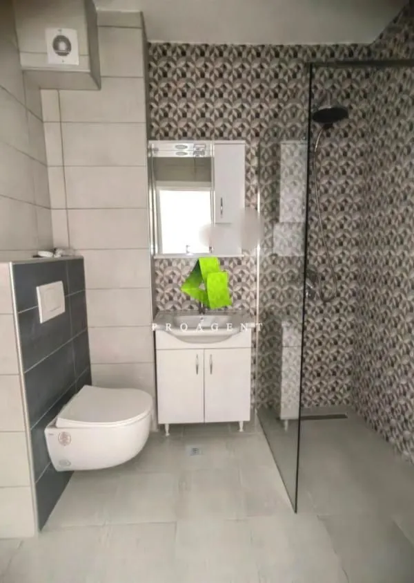 Prodaja, trosoban stan, 79m², Medijana, Niš