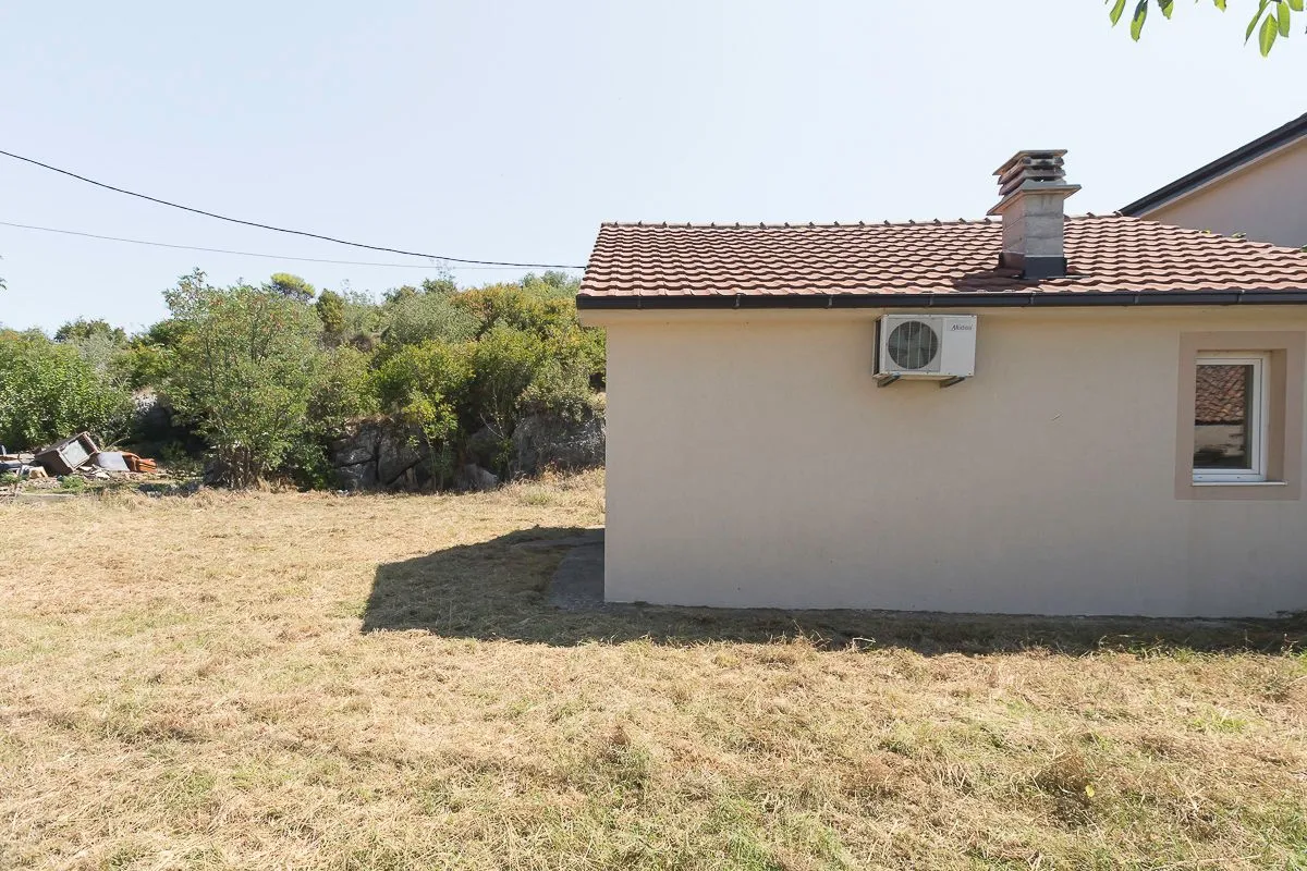 Prodaja, kuća, 56m², Dajbabe, Podgorica