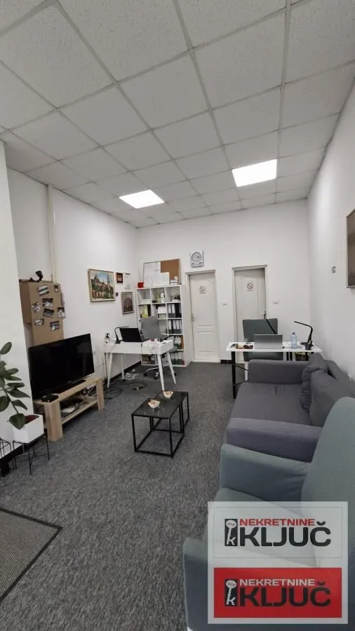 Rent, office space, 25m², Bulevar Evrope, Novi Sad Sve Podlokacije