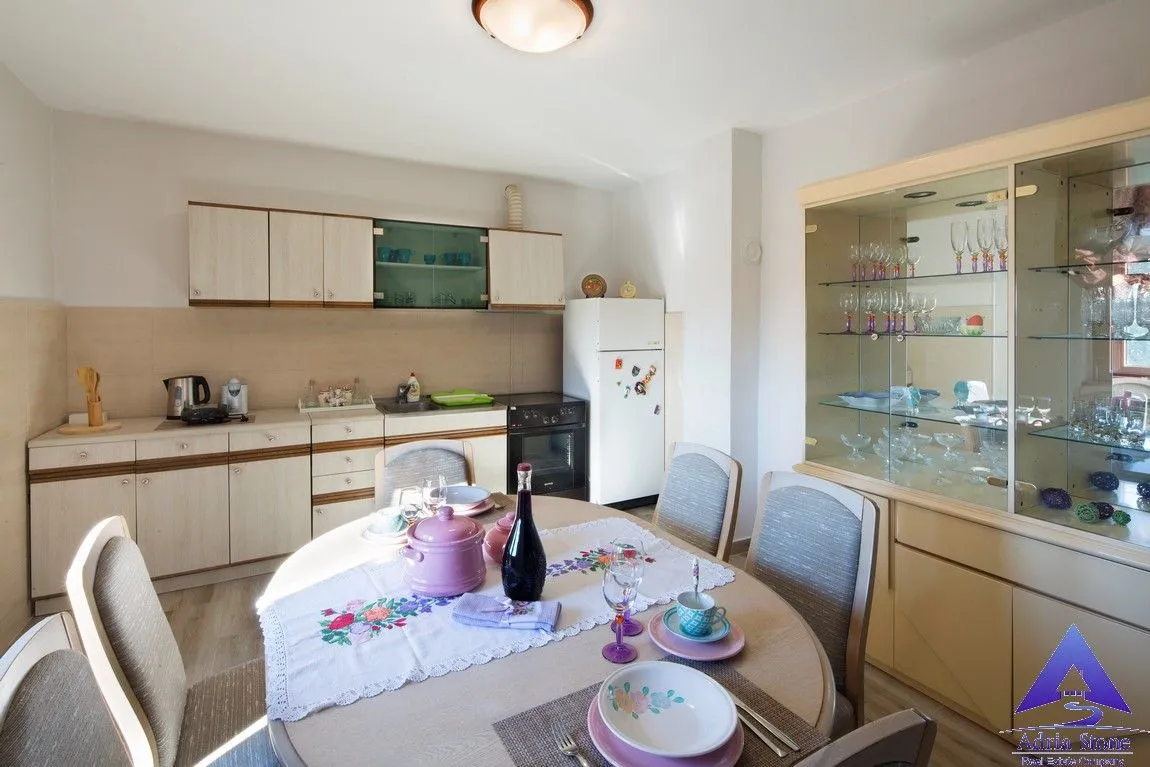 Sale, house, 290m², Podkošljun, Budva