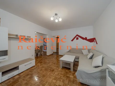 Izdavanje, trosoban stan, 84m², Bežanijska Kosa Sve Podlokacije, Beograd - image 5