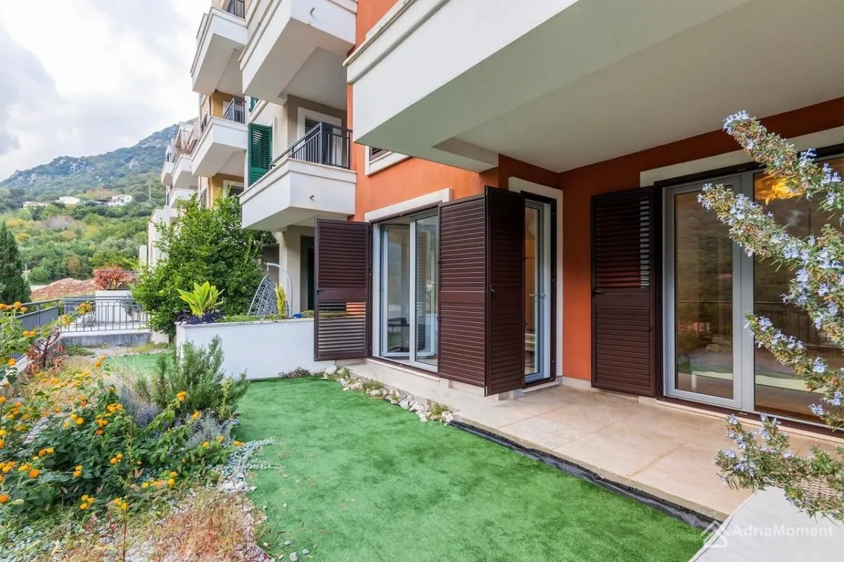 Prodaja, trosoban stan, 97m², Morinj, Kotor