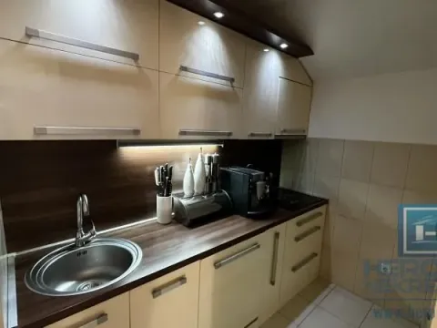 Prodaja, trosoban stan, 71m², Centar, Jagodina - image 6