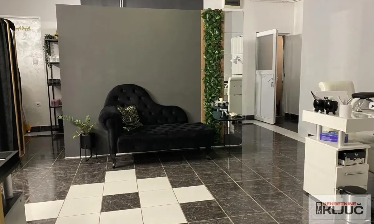 Sale, four bedroom apartment, 98m², Bulevar patrijarha Pavla, Novi Sad Sve Podlokacije