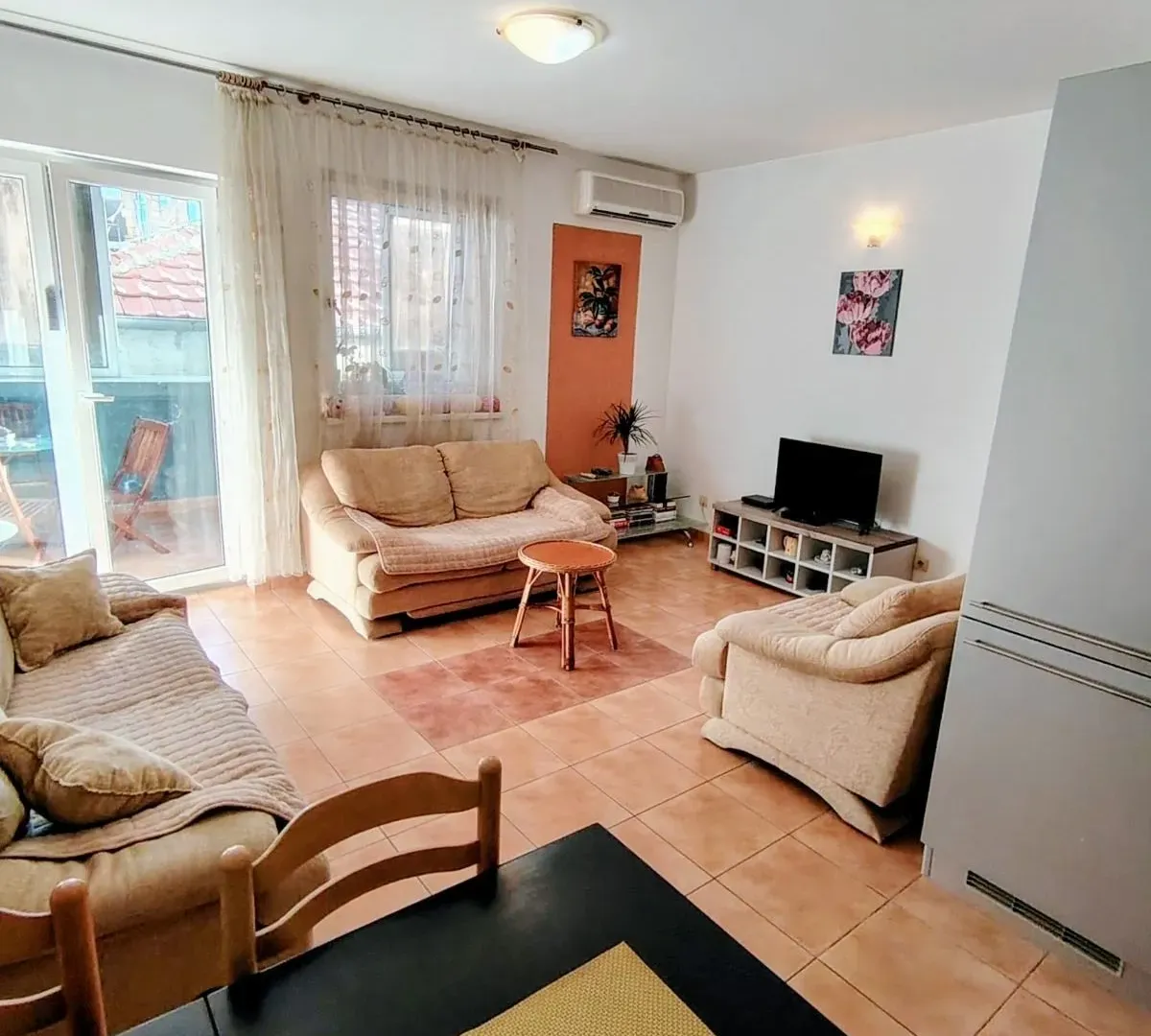 Rent, two bedroom apartment, 80m², Maine, Budva