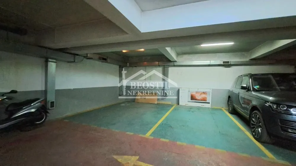 Rent, four bedroom apartment, 156m², Vračar Sve Podlokacije, Beograd