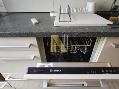 Izdavanje, dvosoban stan, 45m², Novi Sad, Srbija - image 4