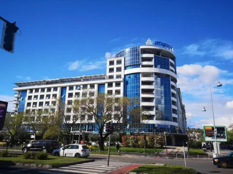 Izdavanje, jednosoban stan, 59m², Preko Morače, Podgorica - image 1