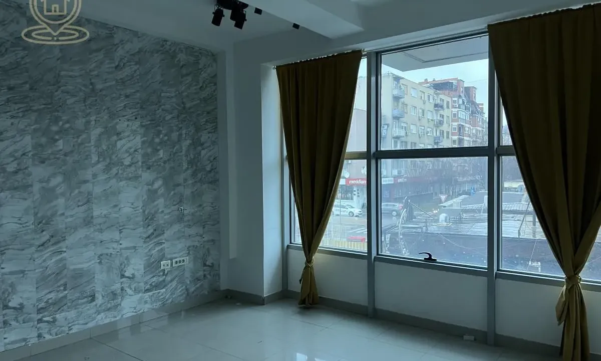 Rent, office space, 180m², Centar, Novi Sad