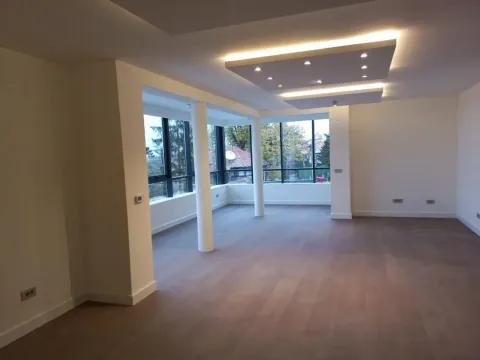 Izdavanje, četvorosoban stan, 155m², Savski Venac, Beograd - image 9