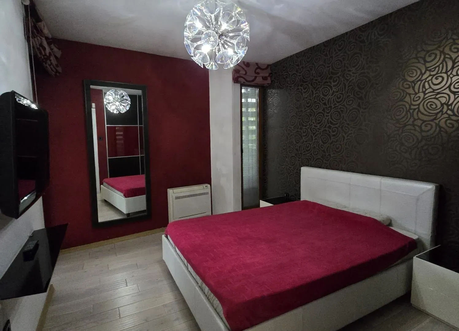 Izdavanje, trosoban stan, 140m², Preko Morače, Podgorica