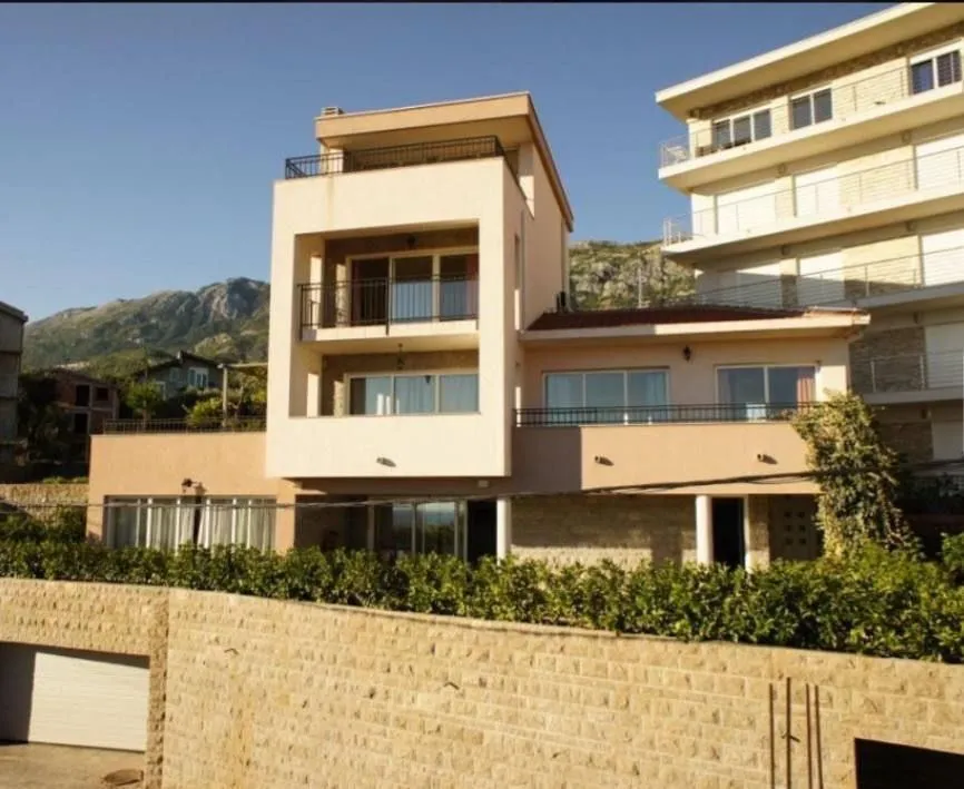 Sale, house, 495m², Ivanovići, Budva