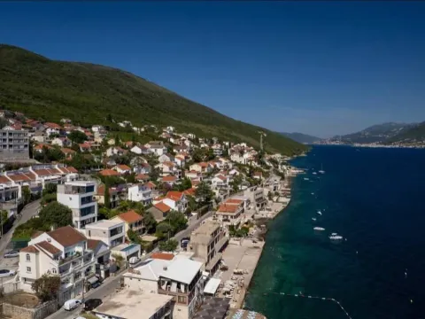 Prodaja, kuća, 200m², Centar, Tivat - image 1