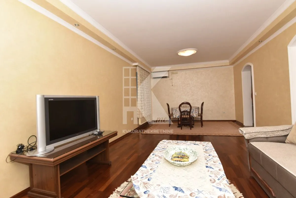 Rent, house, 200m², Stari Aerodrom, Podgorica