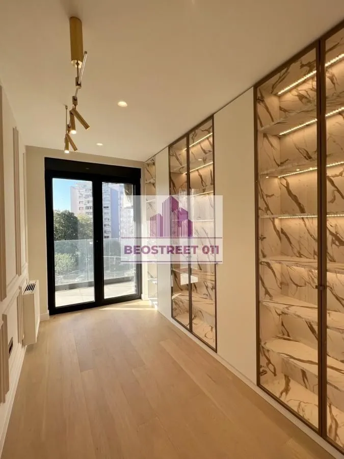 Sale, three bedroom apartment, 93m², Južni Bulevar, Vračar Sve Podlokacije